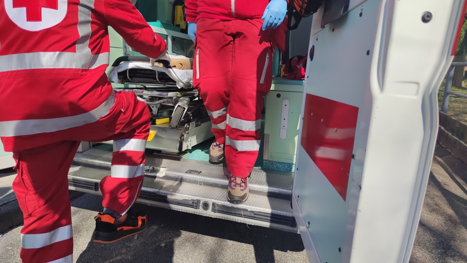 Immagine per Scontro contro il camion dei rifiuti a Monfalcone, ferito un uomo